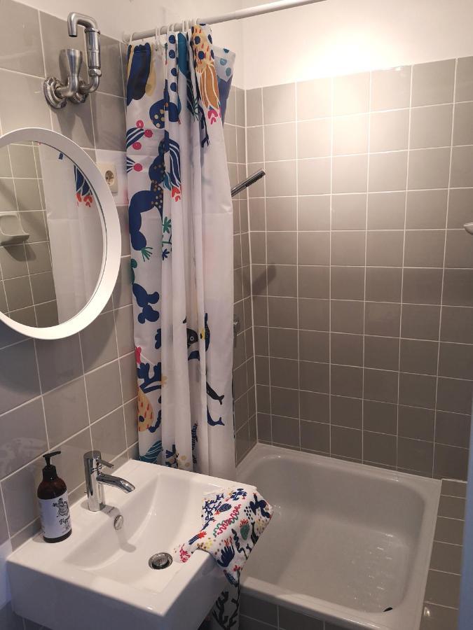 Sunny Seaside Apartment كيل المظهر الخارجي الصورة